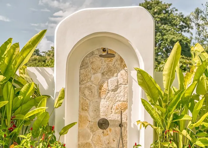 فيلة Senada Garden